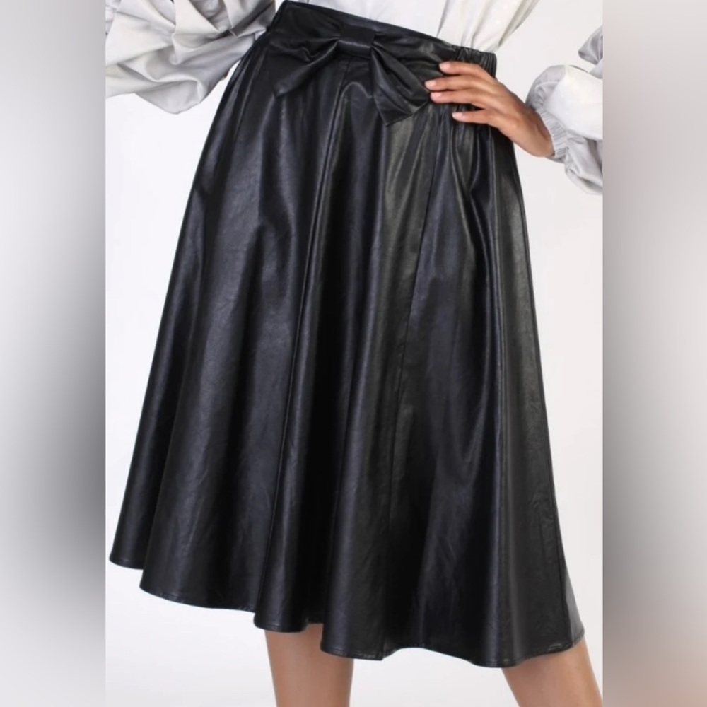 For Her. Black. Leatherette Skirt.  NWT.  Large.